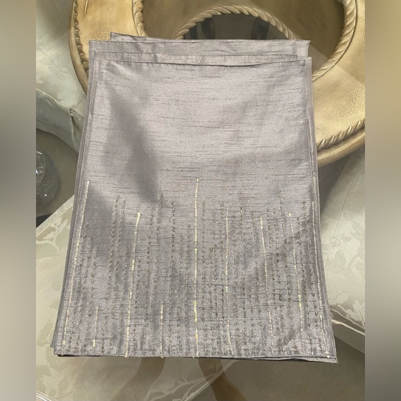 Placemats  set of 6 Silky Silver Gray Sequins Beaded Detail Made in India - Picture 9 of 9